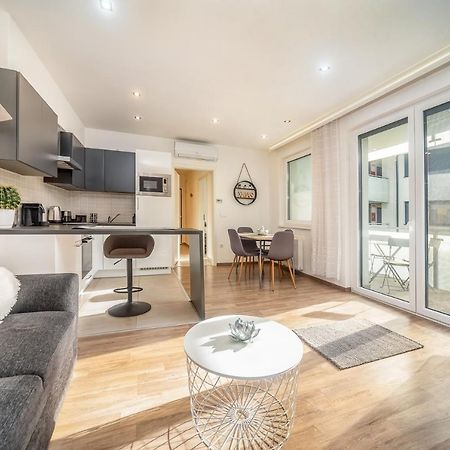 Grace Pine Apartment 3 Budapeşte Dış mekan fotoğraf