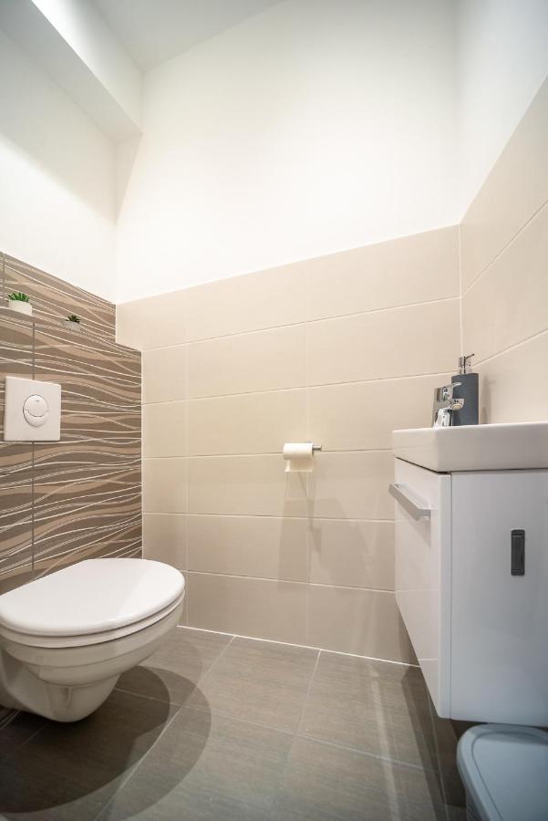 Grace Pine Apartment 3 Budapeşte Dış mekan fotoğraf