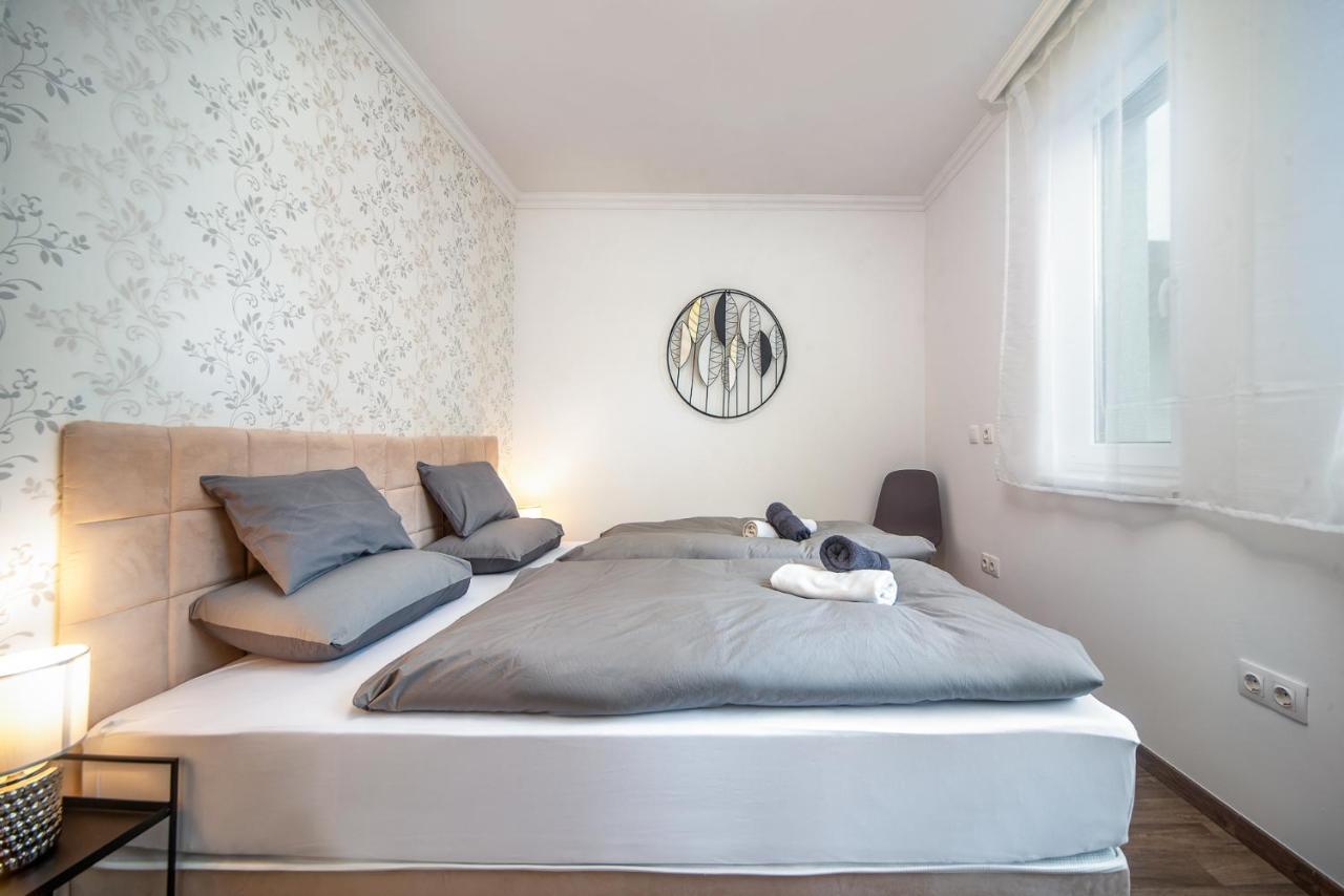 Grace Pine Apartment 3 Budapeşte Dış mekan fotoğraf