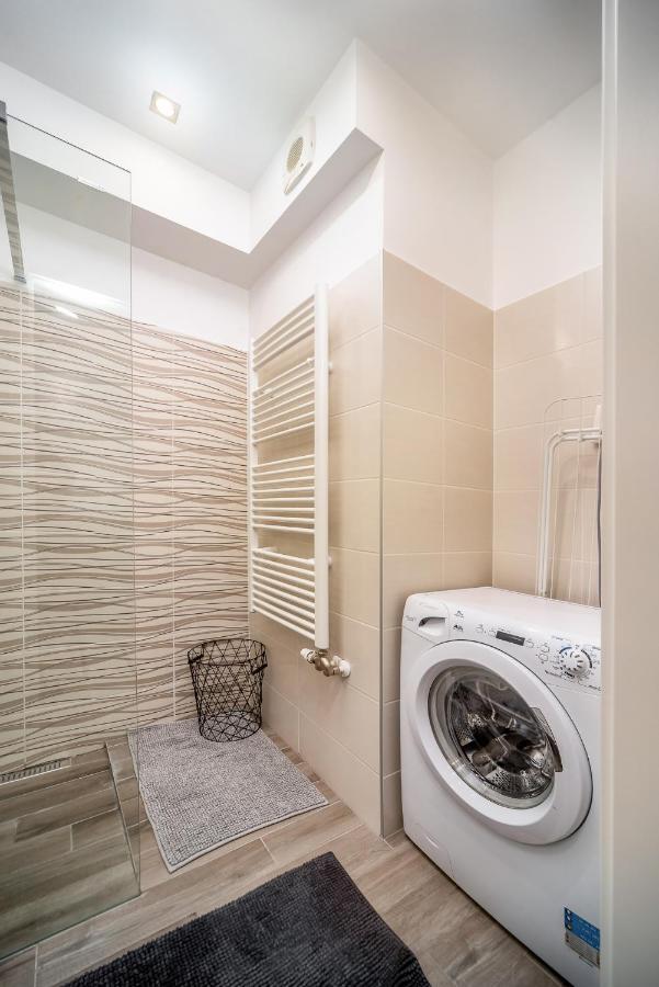 Grace Pine Apartment 3 Budapeşte Dış mekan fotoğraf