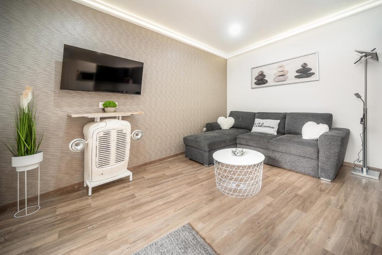 Grace Pine Apartment 3 Budapeşte Dış mekan fotoğraf