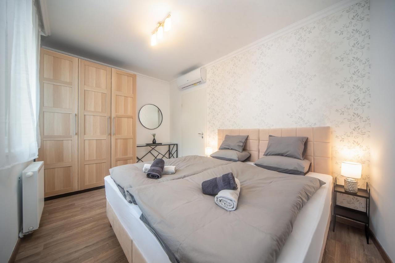Grace Pine Apartment 3 Budapeşte Dış mekan fotoğraf